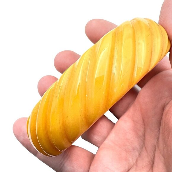 Vintage Bakelite Women's Wide Bangle Bracelet Retro Carved Yellow Swirl - Picture 1 of 5